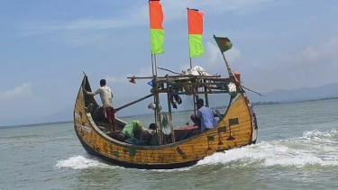 নৌকাসহ ১৩ জেলেকে ধরে নিয়ে গেছে আরাকান আর্মি