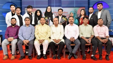 প্রকৃত মুক্তিযোদ্ধাদের আওয়ামী লীগ খলনায়ক বানিয়েছিল: কবি হাফিজ