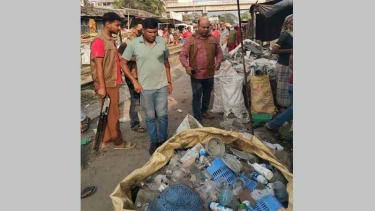 চুরি ঠেকাতে জামালপুরে ভাঙ্গারির দোকানে ডিবি ও থানা পুলিশের ঝটিকা অভিযান