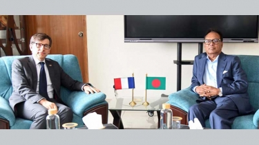 টেলিযোগাযোগ মন্ত্রী ফকির মাহবুব আনামের সঙ্গে ফ্রান্সের রাষ্ট্রদূতের সাক্ষাৎ