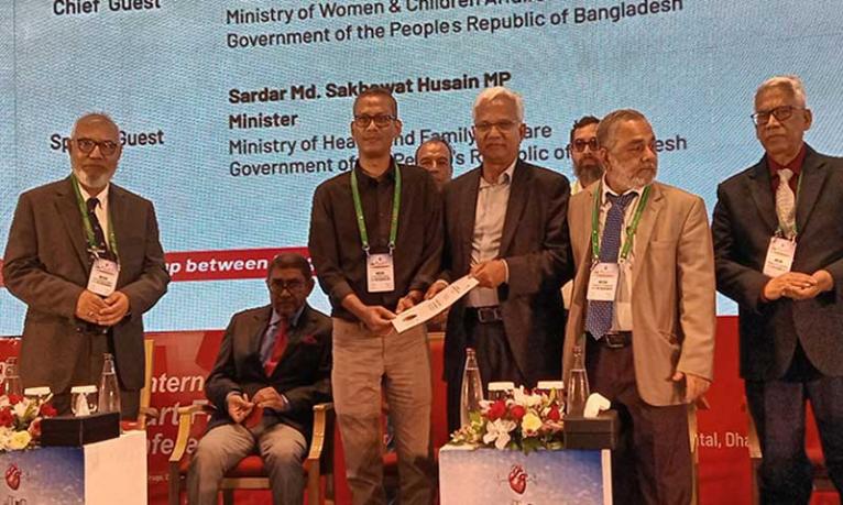 সরকার প্রতিটি মানুষের দোরগোড়ায় চিকিৎসাসেবা পৌঁছে দিতে প্রতিশ্রুতিবদ্ধ : সমাজকল্যাণ মন্ত্রী