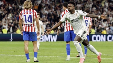 ভিনির জোড়া গোলে মাদ্রিদ ডার্বিতে বাজিমাত রিয়ালের