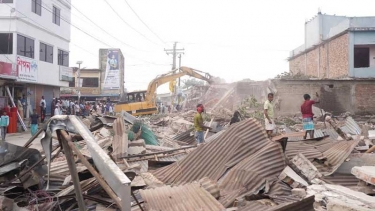 নান্দিনায় ব্রহ্মপুত্র সেতুর ভূমি দখলমুক্ত, উচ্ছেদ অভিযানে জেলা প্রশাসন
