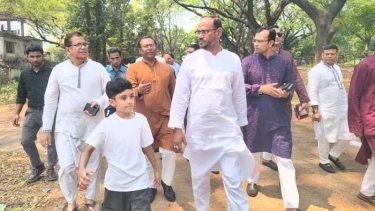 জাতীয় চিড়িয়াখানায় আকস্মিক পরিদর্শনে প্রাণিসম্পদ প্রতিমন্ত্রী