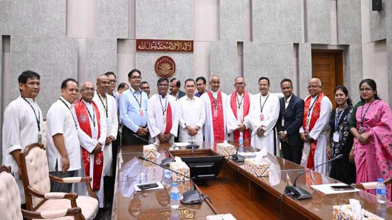 ‘বেটার’ বাংলাদেশ বিনির্মাণে ঐক্যবদ্ধভাবে কাজ করার আহ্বান প্রধানমন্ত্রীর