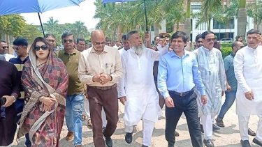 ফরিদপুরে প্রধানমন্ত্রীর উপদেষ্টা রাশেদ আল মাহমুদ তিতুমীরের জুটমিল পরিদর্শন