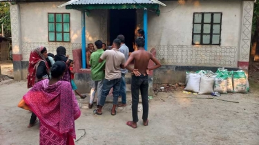 সালথায় প্রবাসীর স্ত্রী পরকীয়া প্রেমিকের সঙ্গে পলায়ন, থানায় অভিযোগ