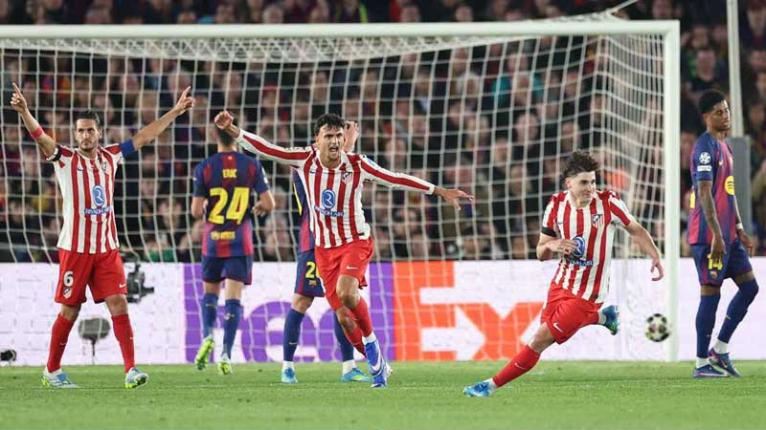 দুই দশক পর ক্যাম্প ন্যুতে জয় পেল অ্যাথলেটিকো, হতাশ বার্সেলোনা