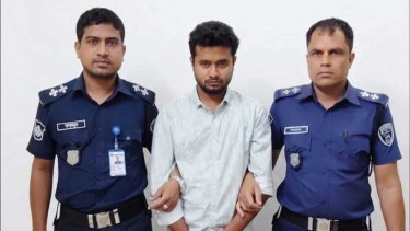 ​কনটেন্ট ক্রিয়েটরের আড়ালে ‘তান্ত্রিক’ প্রতারণা, স্বর্ণালঙ্কার ও আইফোনসহ আটক মনির