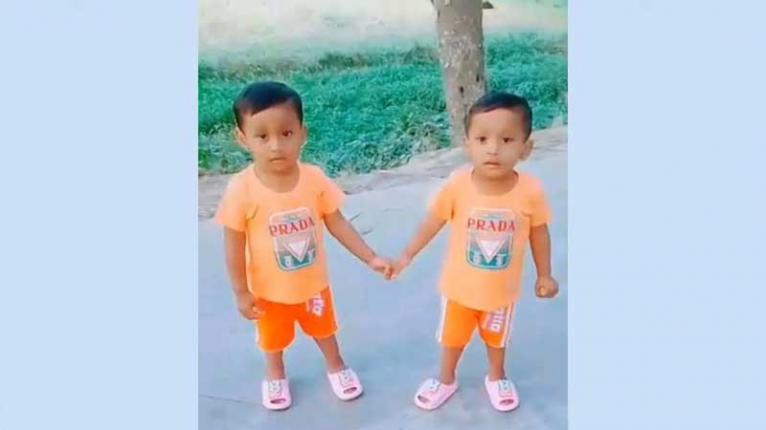 ট্রেনে কাটা পরে যমজ শিশুর মৃত্যু; বাড়িতে শোকের মাতম