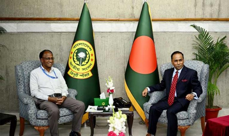 ডেপুটি স্পীকারের সঙ্গে শিক্ষক-শিক্ষার্থীদের সৌজন্য সাক্ষাৎ