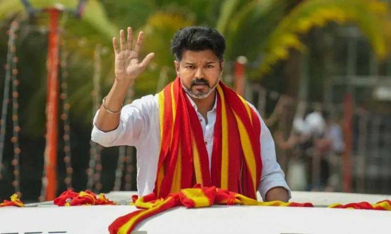 ভোটের ময়দানে প্রথম নির্বাচনেই বাজিমাত থালাপতি বিজয়