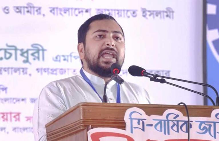 সরকার জ্বালানি তেল নিয়ে নাটক করল: নাহিদ ইসলাম