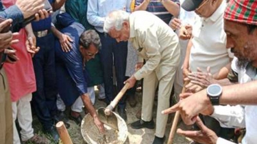 বোয়ালমারীতে খাল পুনঃখনন কর্মসূচির উদ্বোধন করলেন সংস্কৃতিমন্ত্রী