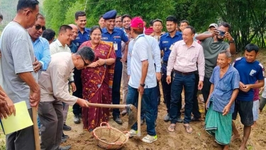 আ. লীগ আমলে অনেক খাল ভরাট হয়ে গেছে : পার্বত্যমন্ত্রী