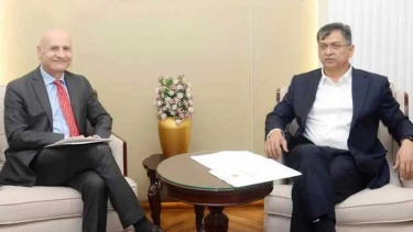 স্বরাষ্ট্রমন্ত্রীর সঙ্গে ইতালির রাষ্ট্রদূতের সাক্ষাৎ