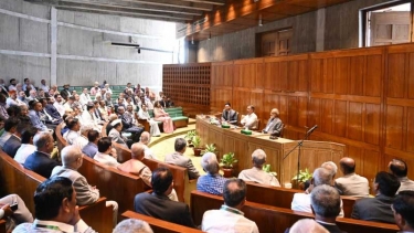 চারটি অধ্যাদেশ রহিত করার সিদ্ধান্ত আরো যাচাই-বাছাইয়ের পক্ষে সংসদ সদস্যরা