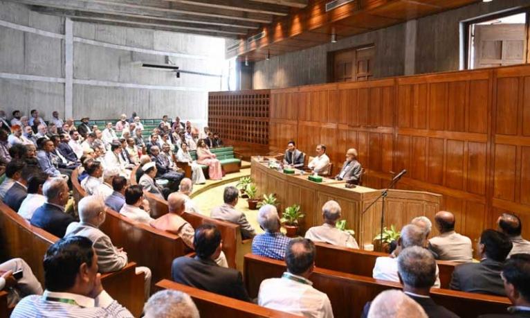 চারটি অধ্যাদেশ রহিত করার সিদ্ধান্ত আরো যাচাই-বাছাইয়ের পক্ষে সংসদ সদস্যরা