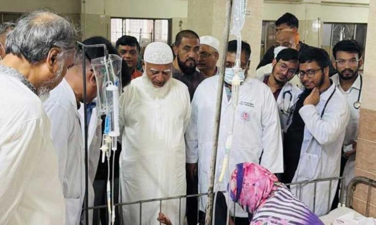 হামে আক্রান্ত শিশুদের দেখতে শিশু হাসপাতালে জামায়াত আমির