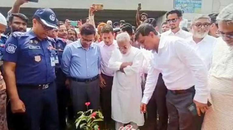 কাঁচপুরে বৃক্ষরোপণ উদ্বোধন করলেন এমপি মান্নান