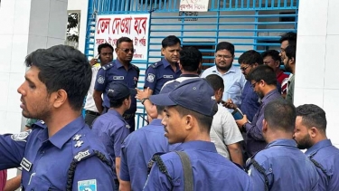 গাইবান্ধায় ফিলিং স্টেশনে তেল নেওয়া নিয়ে সংঘর্ষ, ছুরিকাঘাতে আহত ৩