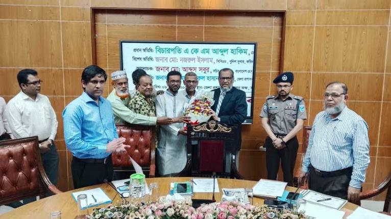 ফরিদপুরে অপসাংবাদিকতা প্রতিরোধ ও বস্তুনিষ্ঠ সংবাদ পরিবেশন বিষয়ে সেমিনার অনুষ্ঠিত