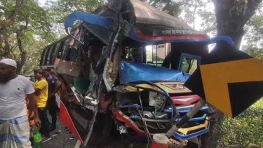 পিরোজপুরে দুই বাসের সংঘর্ষ, আহত ৬