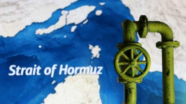 ইরানের নিয়ন্ত্রণে হরমুজ, টোল দিতে হবে রিয়ালে : তেহরান