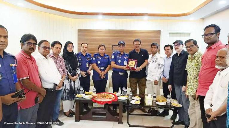 নারায়ণগঞ্জের সমস্যা সমাধানে সাংবাদিকদের সহযোগিতা চাইলেন এসপি