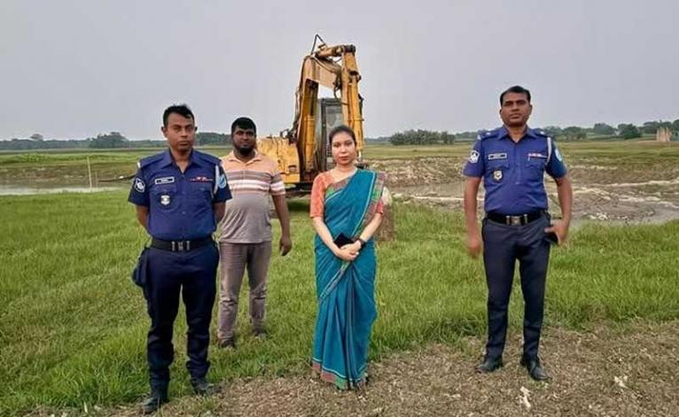 সদরপুরে অবৈধ বালু উত্তোলনের দায়ে ১ লাখ টাকা জরিমানা