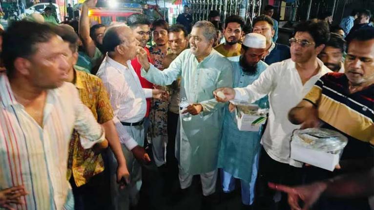 নিলোফার চৌধুরী মনিকে মনোনয়ন, জামালপুরে আনন্দ উৎসব