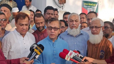 আপদকালীন পরিস্থিতিতে বিদ্যুৎ সাশ্রয়ে সতর্কতামূলক পদক্ষেপ নিচ্ছি : বাণিজ্য মন্ত্রী