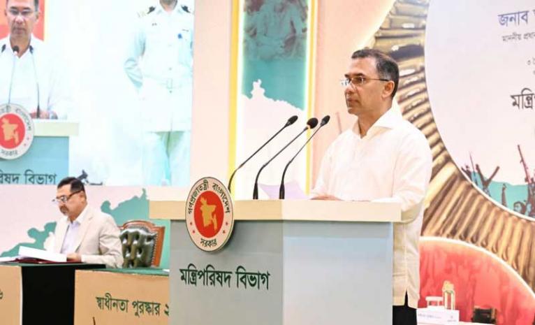 জনজীবনে শান্তি ও নিরাপত্তা ফিরিয়ে আনাই সরকারের অগ্রাধিকার : প্রধানমন্ত্রী