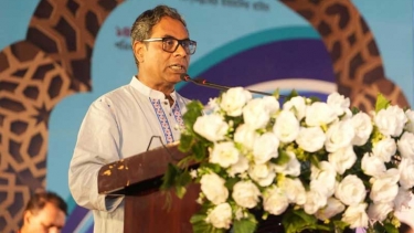 অতীতে সরকারের ভুল পলিসির কারণে স্বাস্থ্য ব্যবস্থা মেরামতের অযোগ্য: স্বাস্থ্য প্রতিমন্ত্রী