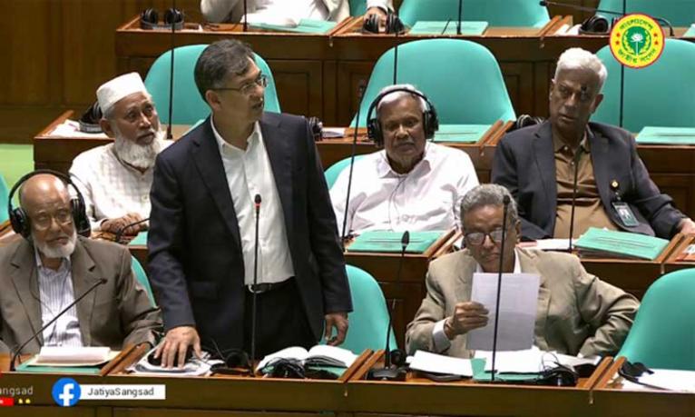 সরকার আইনের শাসন প্রতিষ্ঠায় বদ্ধপরিকর : স্বরাষ্ট্রমন্ত্রী