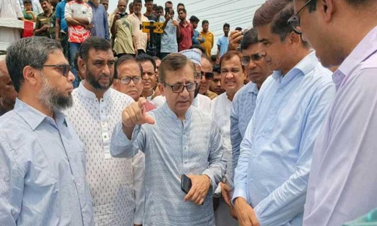 জ্বালানির পরিস্থিতি সামাল দিতে প্রয়োজনীয় ব্যবস্থা নেওয়া হচ্ছে: বাণিজ্যমন্ত্রী