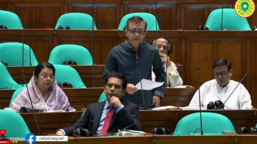 বৈশ্বিক অর্থনৈতিক চ্যালেঞ্জ মোকাবিলায় সরকারের বাস্তবমুখী পদক্ষেপ : বাণিজ্যমন্ত্রী