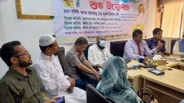 হাম-রুবেলা প্রতিরোধে বরগুনায় জরুরি টিকাদান কর্মসূচির উদ্বোধন করলেন চীফ হুইপ