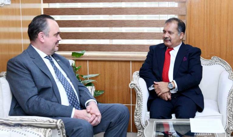 গণমাধ্যমের স্বাধীনতা নিশ্চিতে বদ্ধপরিকর সরকার : মার্কিন রাষ্ট্রদূতকে তথ্যমন্ত্রী