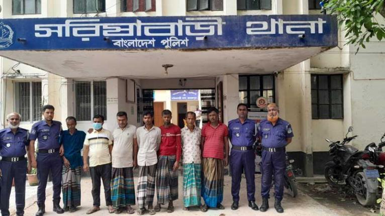 সরিষাবাড়ীতে পুলিশের বিশেষ অভিযান, সরঞ্জামসহ ৭ জুয়াড়ী আটক