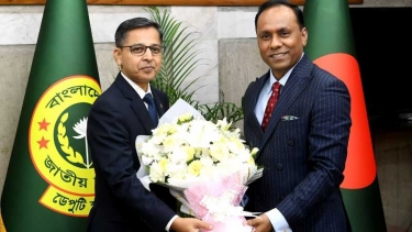 ডেপুটি স্পীকারের সাথে ঢাকায় নিযুক্ত ভারতের হাইকমিশনারের সাক্ষাৎ