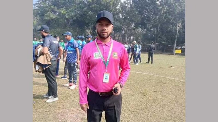ভালো আম্পায়ার হওয়ার স্বপ্নে এগিয়ে চলেছেন ফরিদপুরের নাজমুল ইসলাম আকাশ