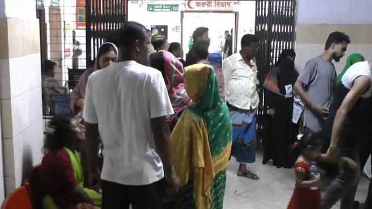 বন্দরে ড্রেজার ব্যবসায়ীকে কুপিয়ে হত্যা
