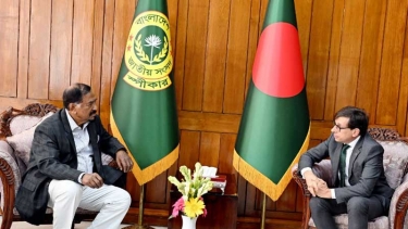 স্পীকারের সাথে ঢাকায় নিযুক্ত ফ্রান্সের রাষ্ট্রদূত জ্যঁ-মার্ক সেরে-শারলে এর সৌজন্য সাক্ষাৎ