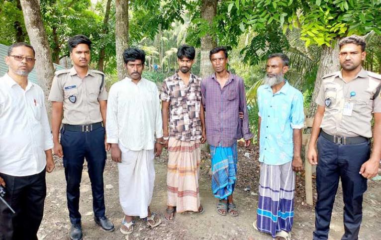 সালথায় মাদক সেবনের দায়ে চার যুবকের কারাদণ্ড