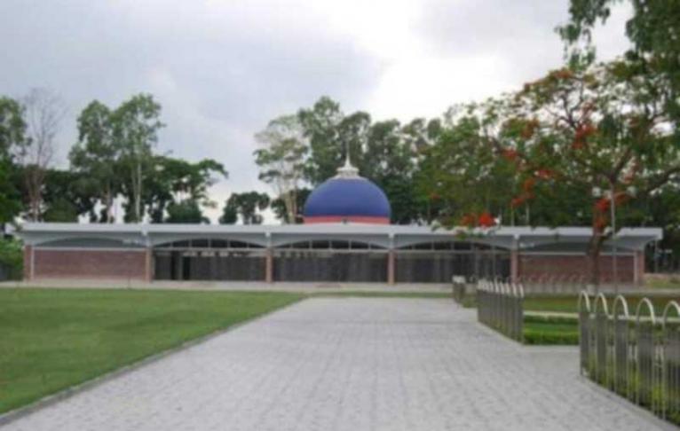 ফরিদপুরের আটরশি ও চন্দ্রপাড়া পাক দরবার শরীফে বৃহত্তম ঈদুল আযহার জামাত অনুষ্ঠিত হবে