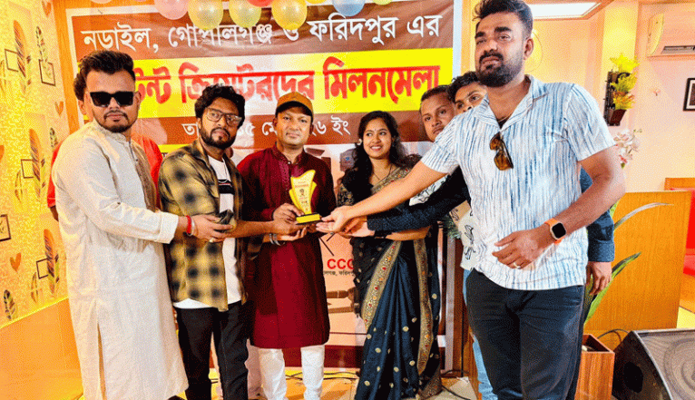 আলফাডাঙ্গার ক্যাফে পপুলারে তিন জেলার ডিজিটাল গল্পকারদের এক বর্ণাঢ্য মিলনমেলা