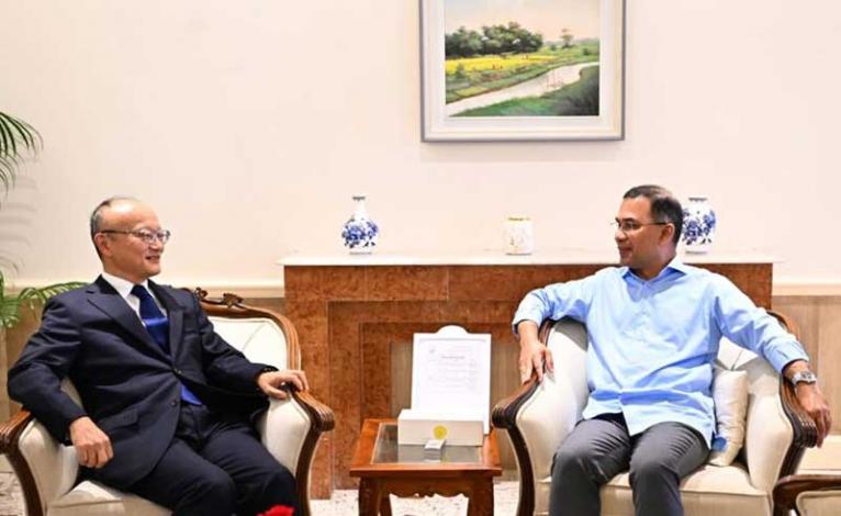 প্রধানমন্ত্রীর সঙ্গে এডিবি প্রেসিডেন্টের সৌজন্য সাক্ষাৎ