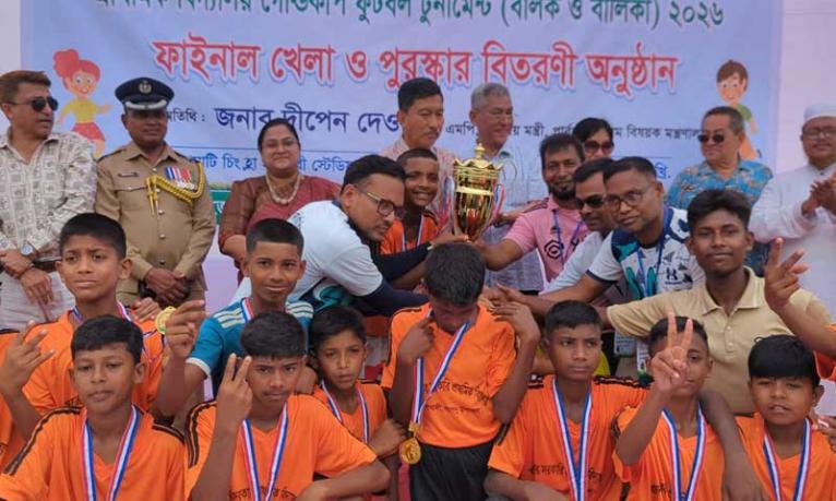 প্রতিটি স্কুলে সংগীত ও ক্রীড়া শিক্ষক নিয়োগ করা হবে : পার্বত্য মন্ত্রী