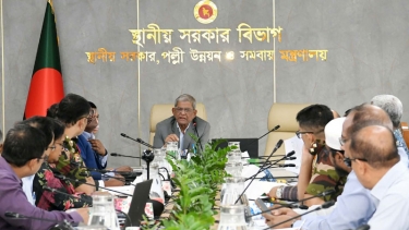 ঢাকার জলাবদ্ধতা নিরসনে কার্যকর উদ্যোগের নির্দেশনা স্থানীয় সরকার মন্ত্রীর